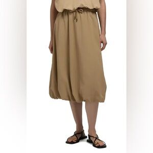 598. HUNTER Bubble Hem Midi Skirt in Clay NWT $109